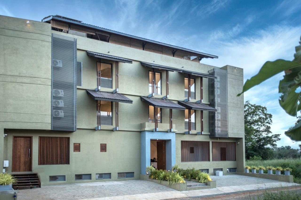 Earls Rajarata 3*