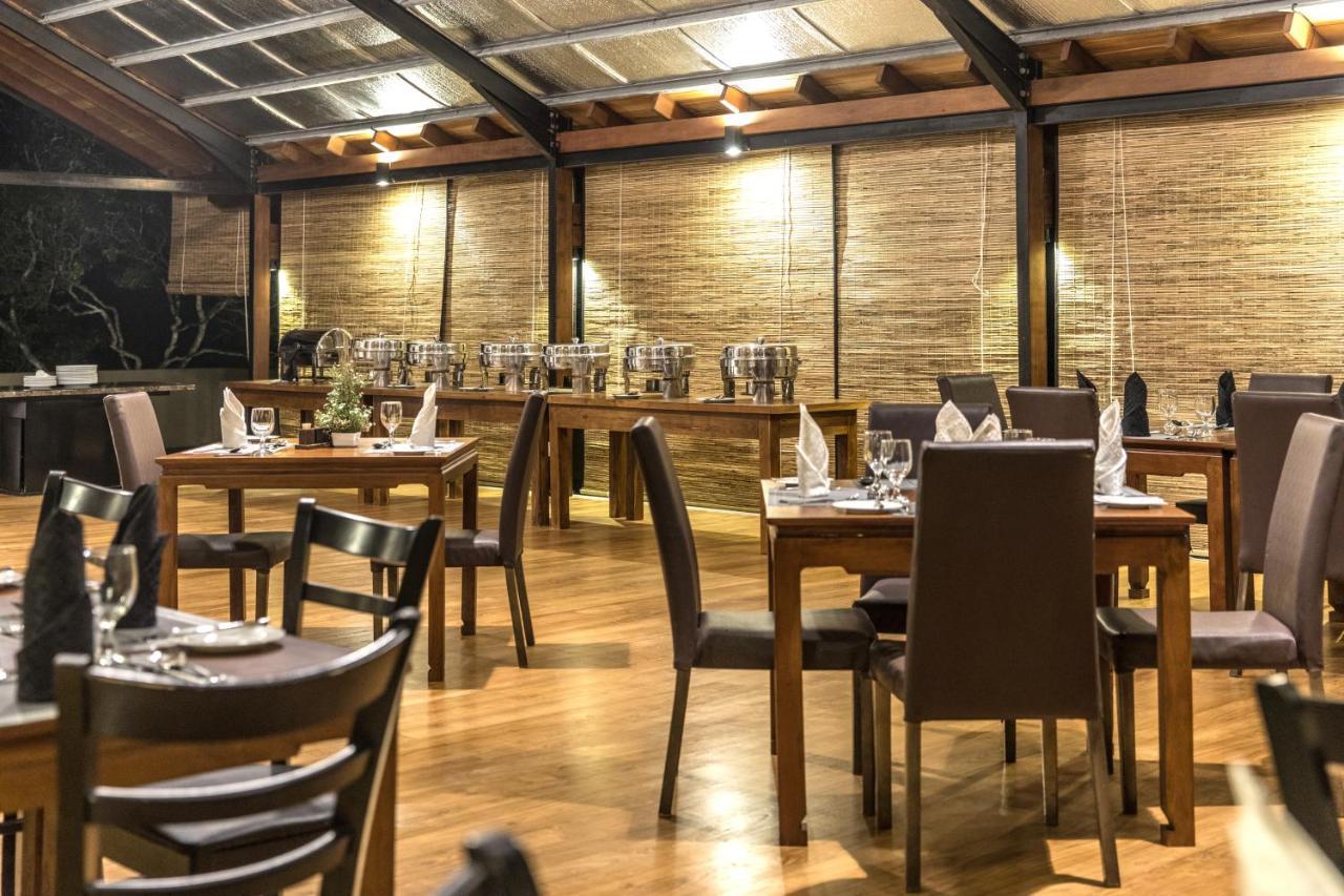 Hotel Earls Rajarata 3*