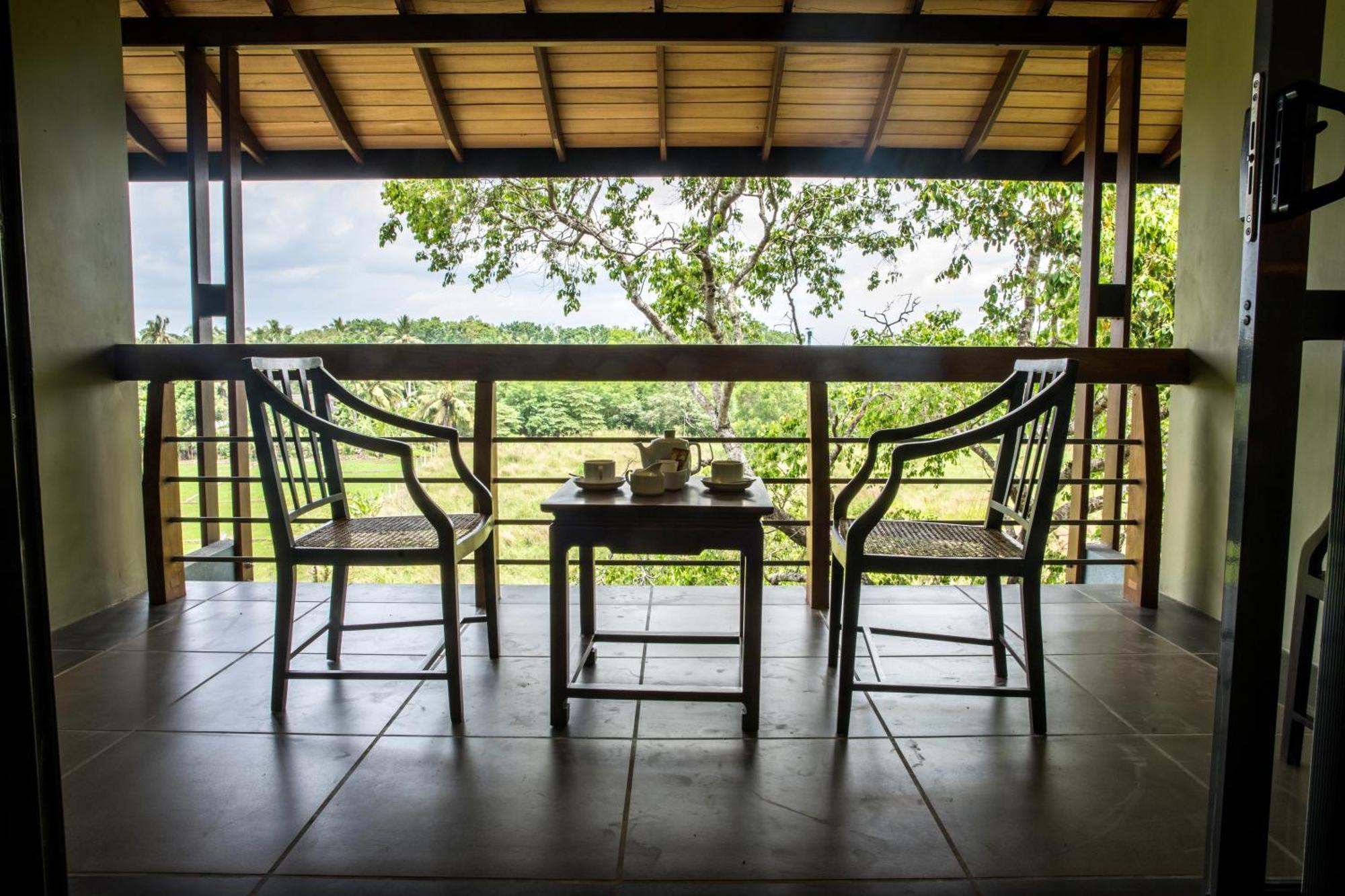 Hotel Earls Rajarata 3*