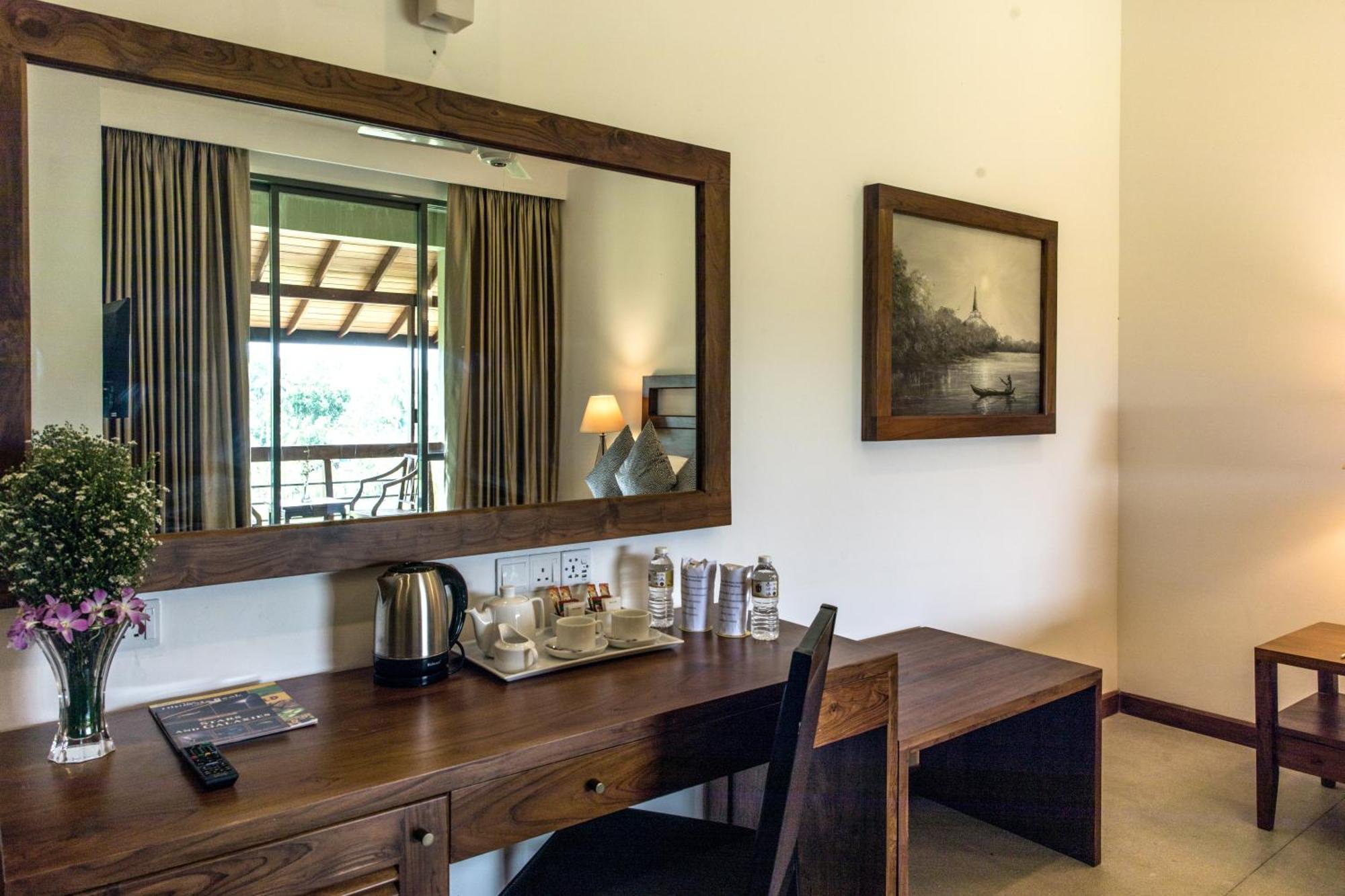 Earls Rajarata 3* Anuradhapura