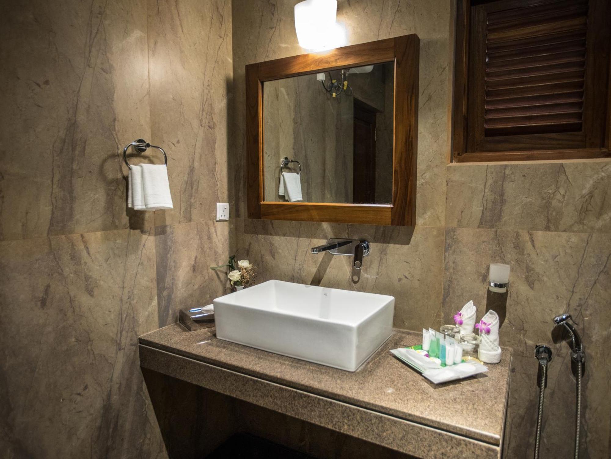 Hotel Earls Rajarata Anuradhapura