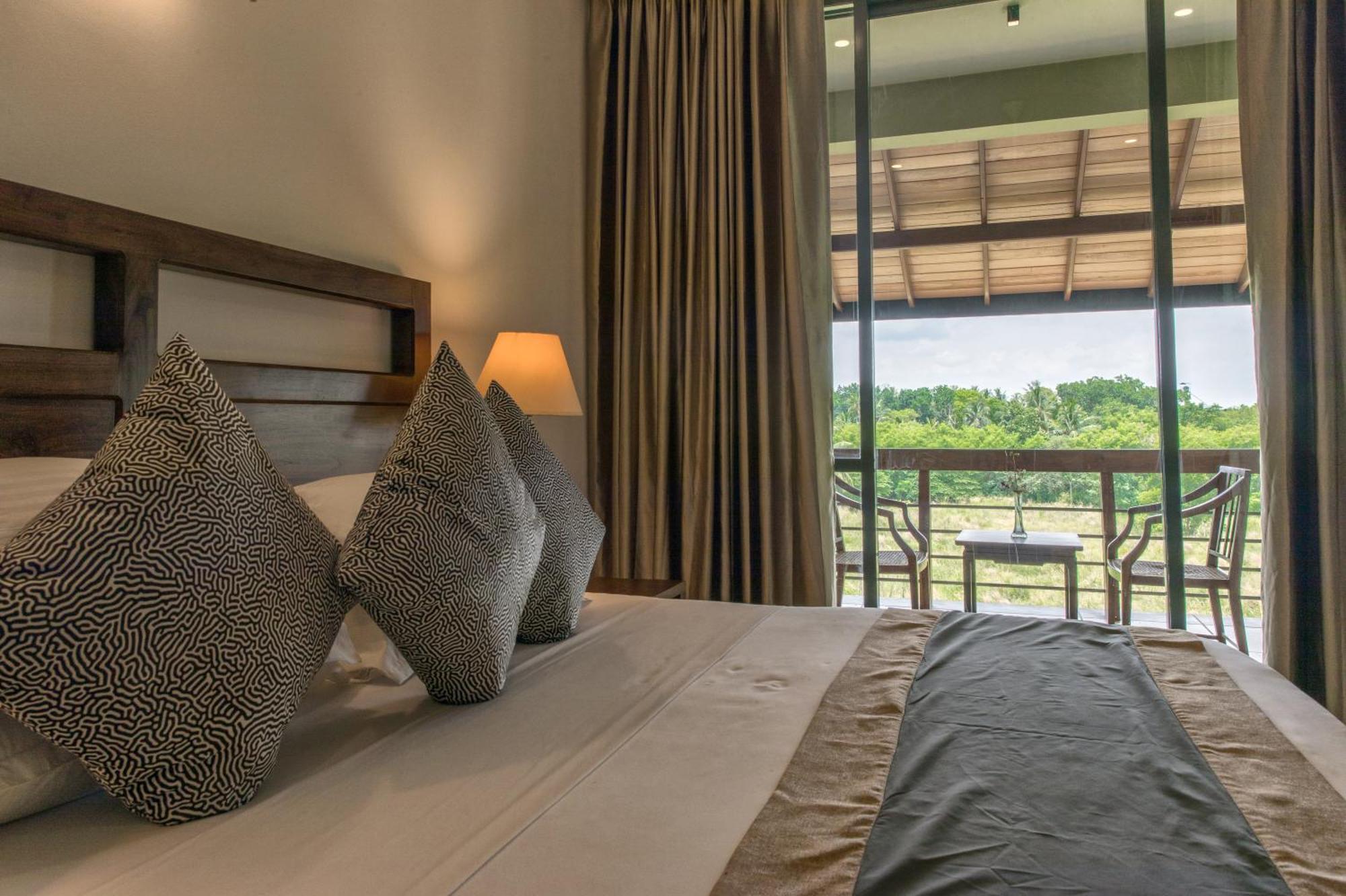 Earls Rajarata Hotel 3*